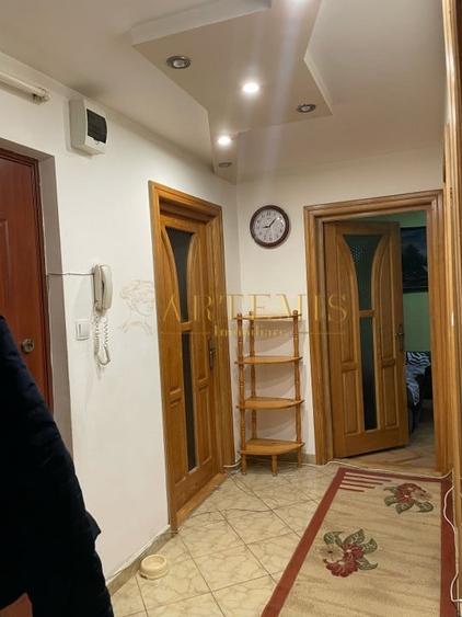 Apartament de 3 camere, decomandat, 67 mp., zona Stefan cel Mare. - 3