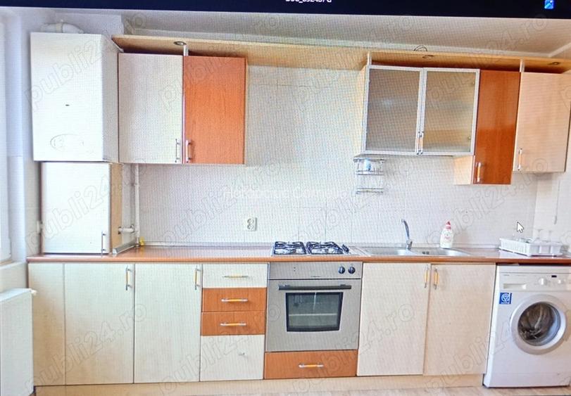 Inchiriez apartament Hunedoara ,zona Castelul Corvinilor