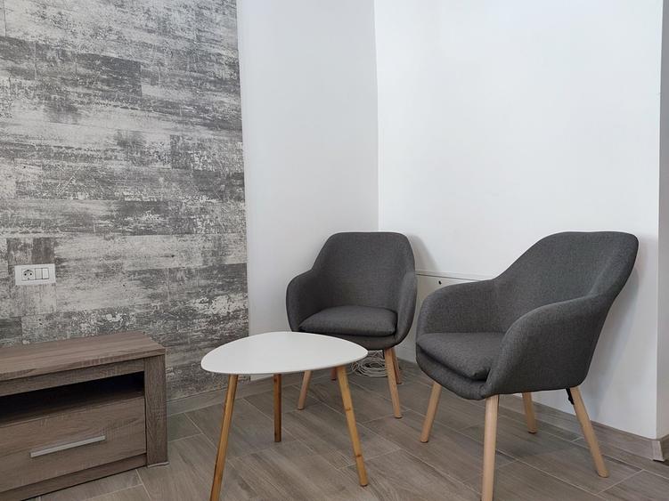 Centrul Istoric - strada Poarta Schei, garsonieră spațioasă. - 4