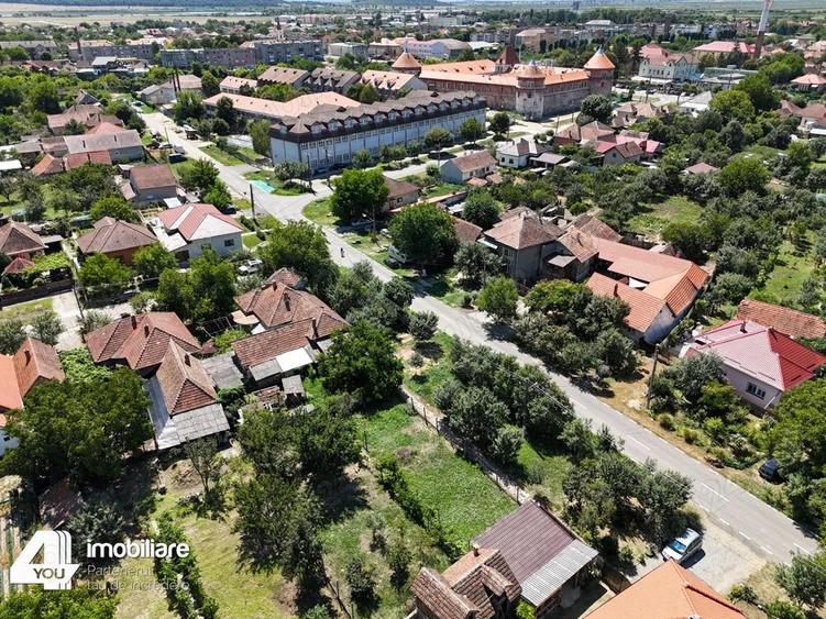 Casa 4 camere in Ineu str.Octavian Goga, teren 1079 mp pe col? - 11