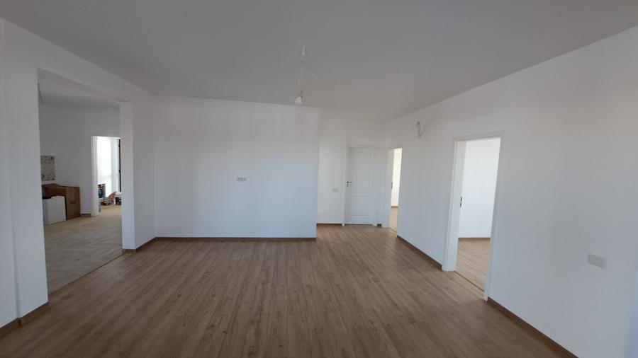 CASA 4 CAMERE CU SUPRAFATA GENEROASA IN  STIL NEOROMANESC - 15