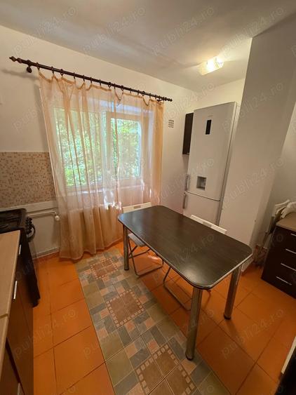 Proprietar inchiriez garsoniera zona Prosper - 1