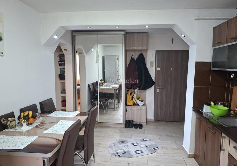 Vanzare apartament 2 camere Gorjului