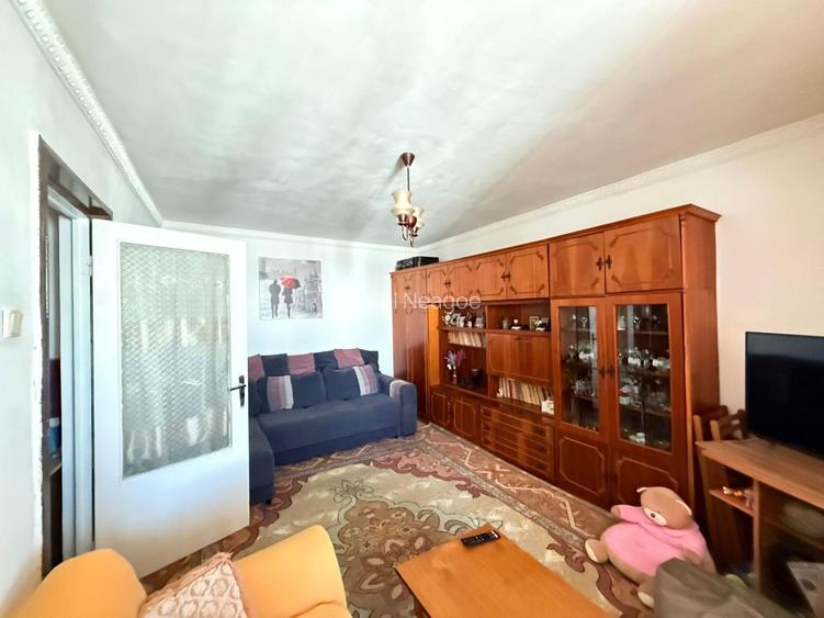 Vanzare 2 camere militari pacii metrou