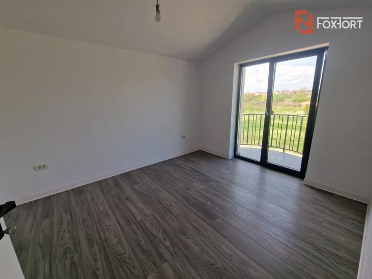 Duplex de vanzare cu 3 camere si teren de 309 mp - Recas - 7