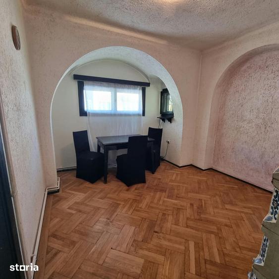 Apartament cu 3 camere semidecomandat în Cotroceni