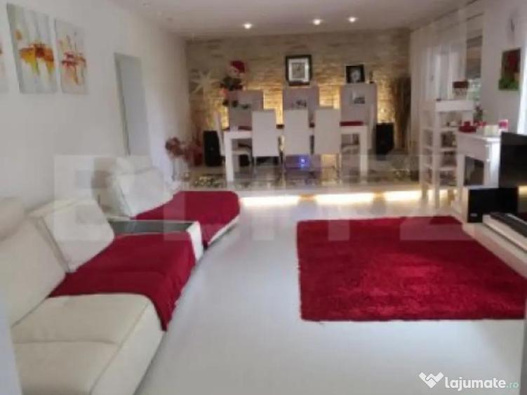 Proprietate Exclusivista: 2 Case, Piscina ?i Teren de Ten - 6