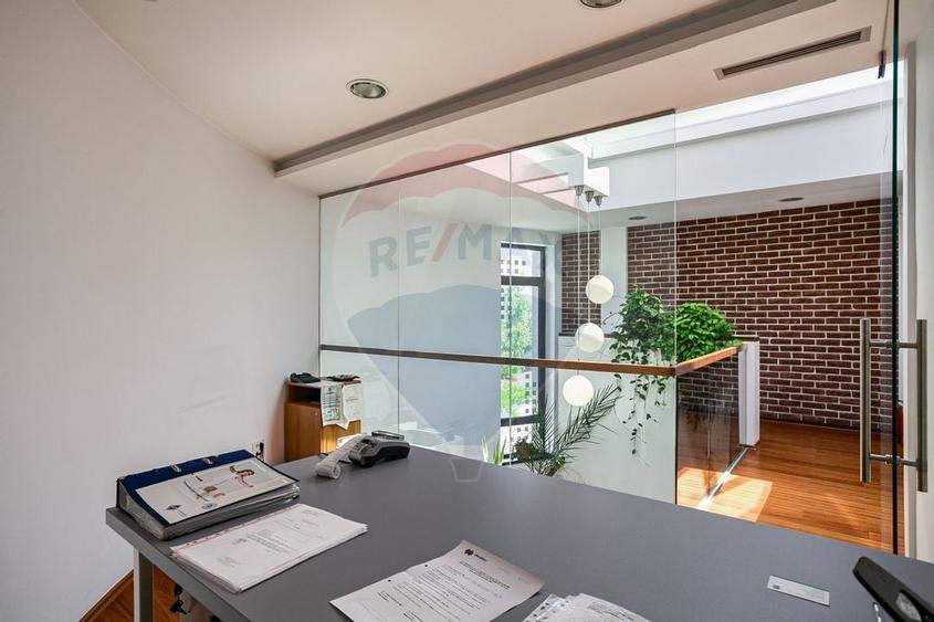 Cladire de birouri Micalaca pe principala, vad si vizibilitate sporita - 15