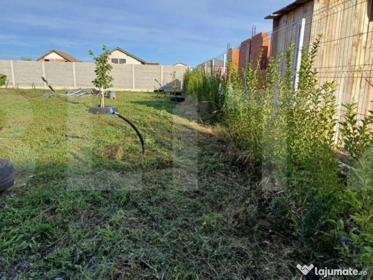 Teren Intravilan Imprejmuit in Sanmihaiu German - 1