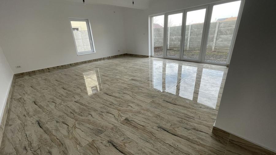 Casa de familie in zona rezidentiala - 17