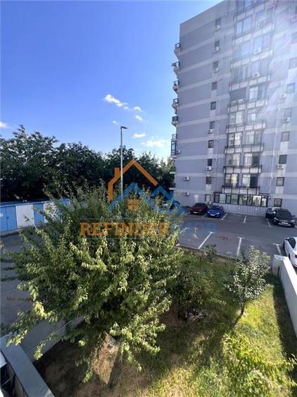 Apartament cu 3 camere decomandat, mobilat în Titan