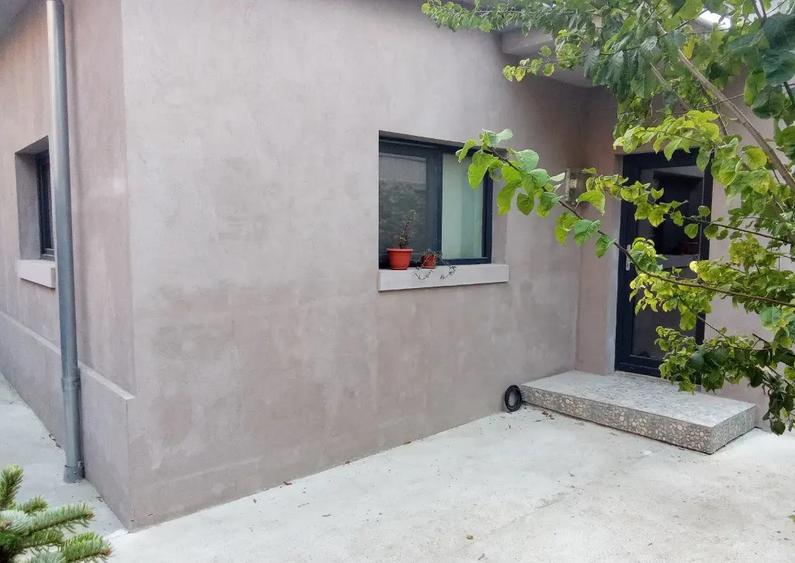 Casa noua Parter si Etaj zona centrala - 1