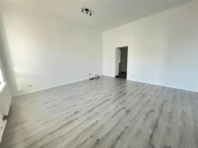 Spatiu birouri compartimentat zona Centrala - 6