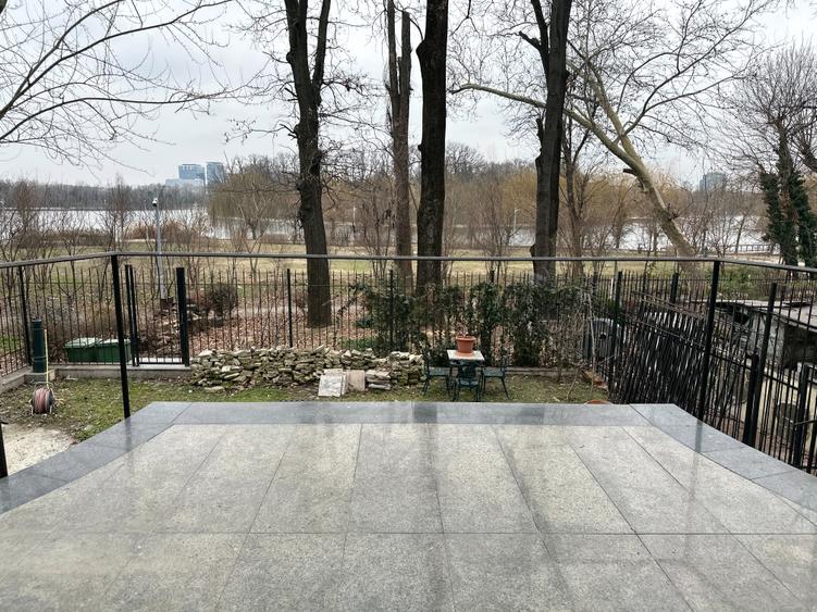 Reședință exclusivistă pe malul lacului - Exclusive Residence on the Lakefront - 45