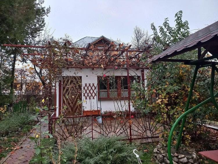 Casa de vanzare in Pucioasa (Comuna Mo?aieni, la 900 m de Pucioasa) - 8