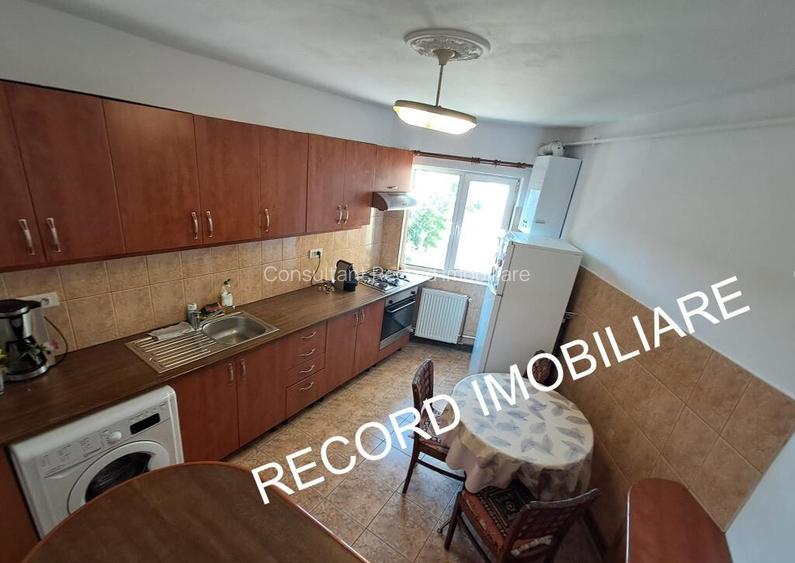 Apartament 4 camere decomandat, 2 bai, Manastur zona Kaufland Apartament 4 camere decomandat, 2 bai, Manastur zona Kaufland
