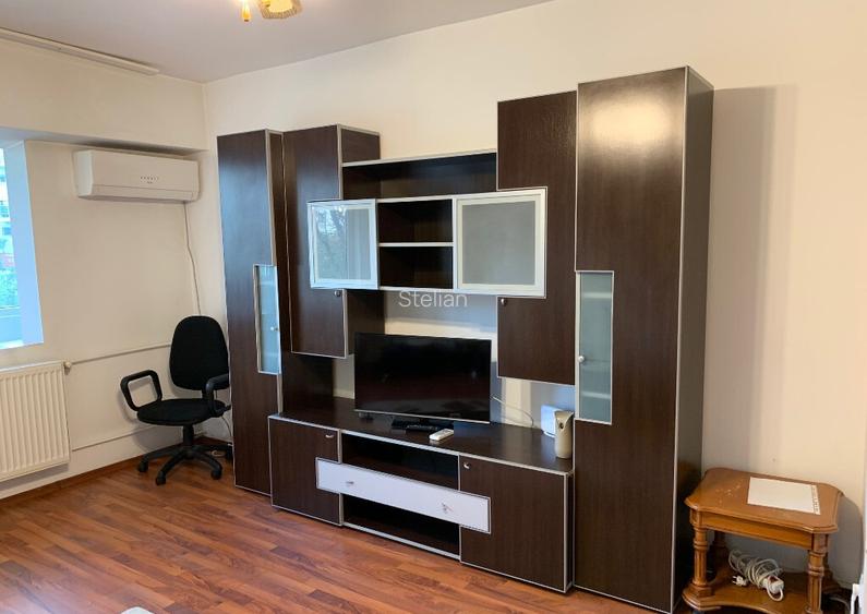 Inchiriez Garsoniera Vitan Mall