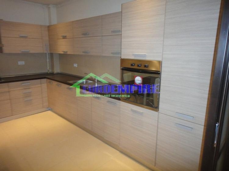 Apartament 3 camere de inchiriat zona KM 5, BLOC NOU - 11