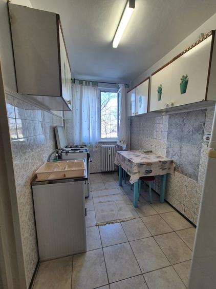 Drumul Taberei, vav liceul Eugen Lovinescu, 3 min metrou Raul Doamnei - 3