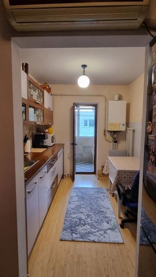 Apartament 2 camere decomandat - zona Orizont - 2