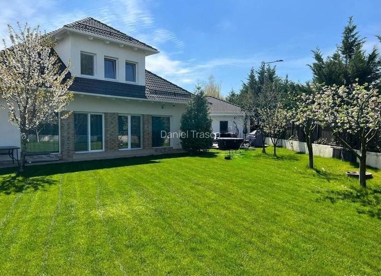 Casa individuala + Casa de oaspeți - 5+2 camere - Corbeanca, Central