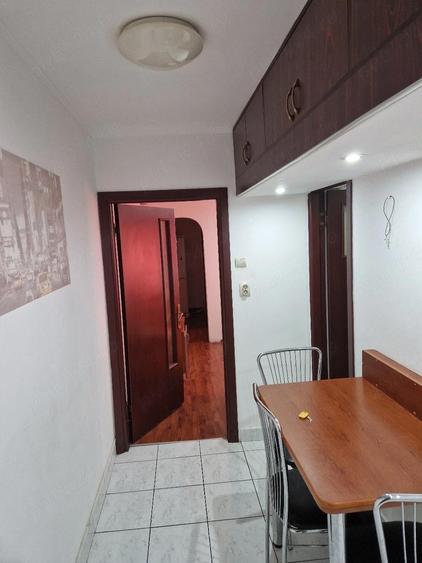 De Inchiriat ap 3 camere Ostroveni Valcea - 7