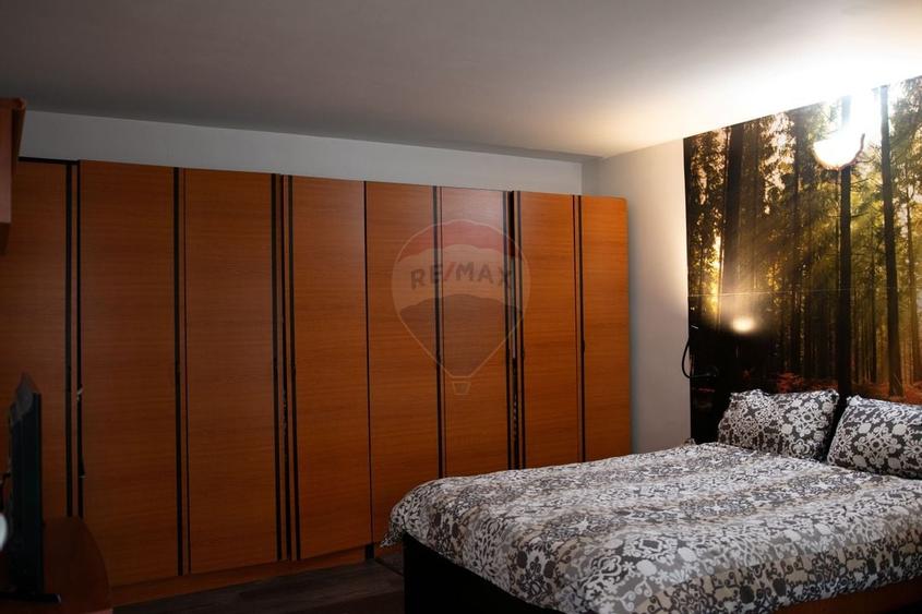 De vanzare casa 7 camere, 306 mp desfasurati parcul Rizer -comision 0% - 11