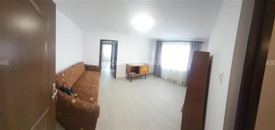 Apartament cu 3 camere decomandat în Exterior Est Apartament cu 3 camere decomandat în Exterior Est