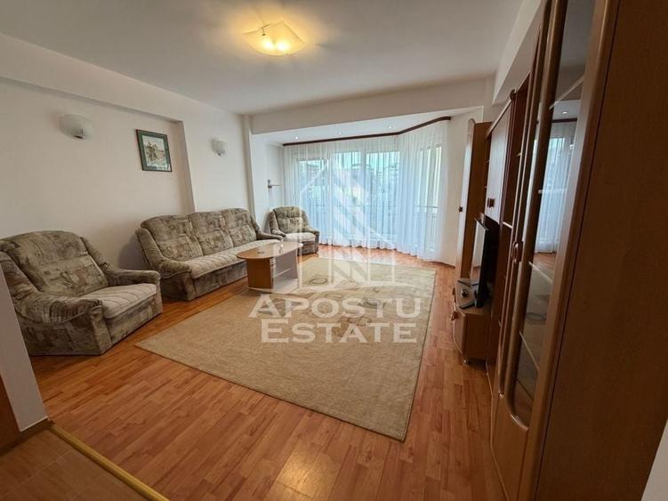 Apartament cu 3 camere decomandat zona Aradului - 2