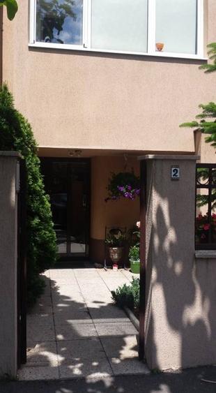 &Icirc;nchiriere apartament 4 camere - 9