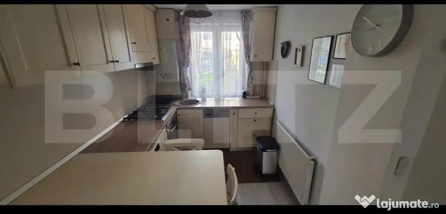Apartament cu 3 camere semidecomandat în Central
