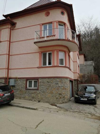 Casă cu 3 camere în Central