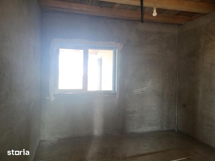 Casă cu 4 camere cu Teren 500 Mp în Sântandrei