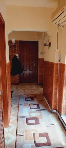 Apartament cu 2 camere decomandat în Hala Centrală