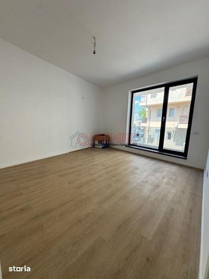 Apartament cu 2 camere decomandat în Ferentari