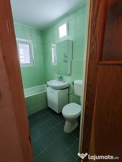 Apartament cu 2 camere nedecomandat în Titan