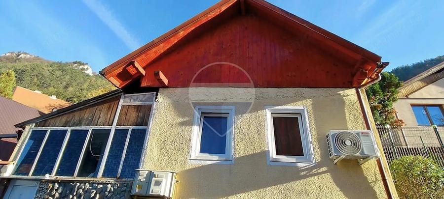Casă cu 3 camere cu Teren 150 Mp în Schei
