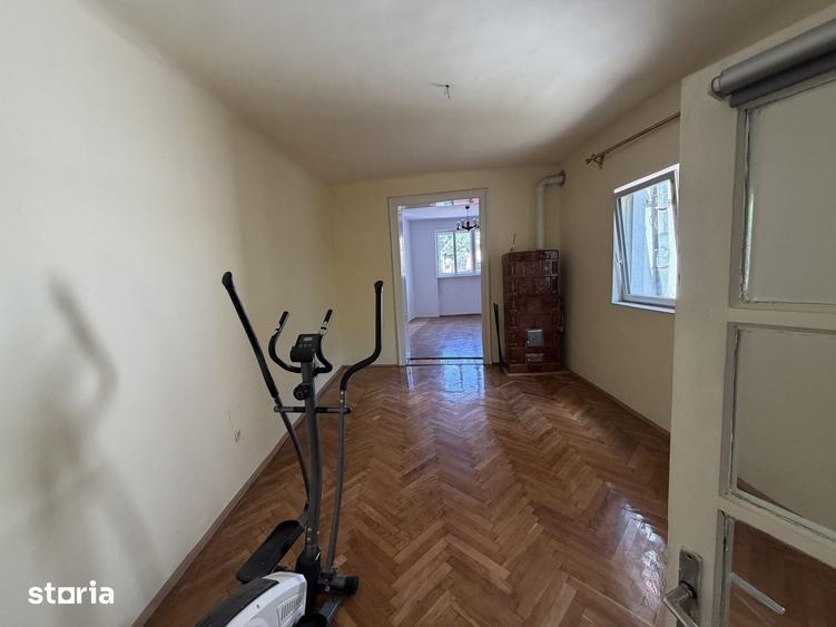 Spațiu comercial, de 100 mp, în Central