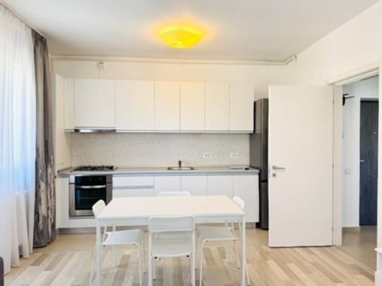 Apartament cu 2 camere semidecomandat, mobilat în Unirii