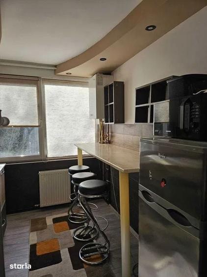 Apartament cu 2 camere decomandat în Cornișa