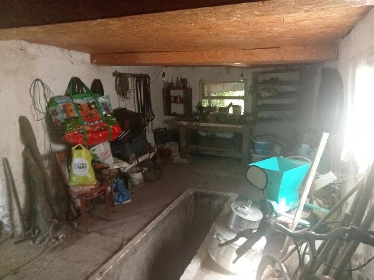 Casă cu 4 camere cu Teren 415 Mp în Fetești-Gară
