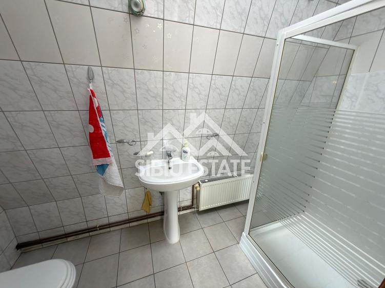 Casă individuală cu 4 camere cu Canalizare în Turnișor