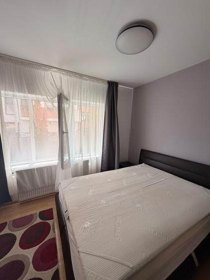 Apartament cu 3 camere decomandat în Câmpului
