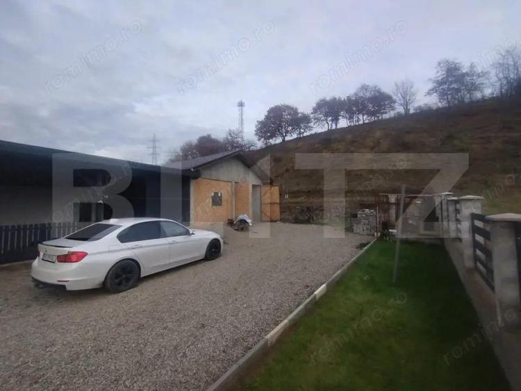 Casa pe 2 nivele cu 5 camere si 140 mp +teren 850 mp oras Beclean,zona Romfulda - 3