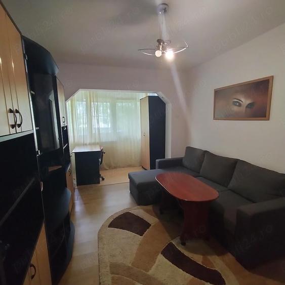 Vand apartament 2 camere decomandat et 1 - 4