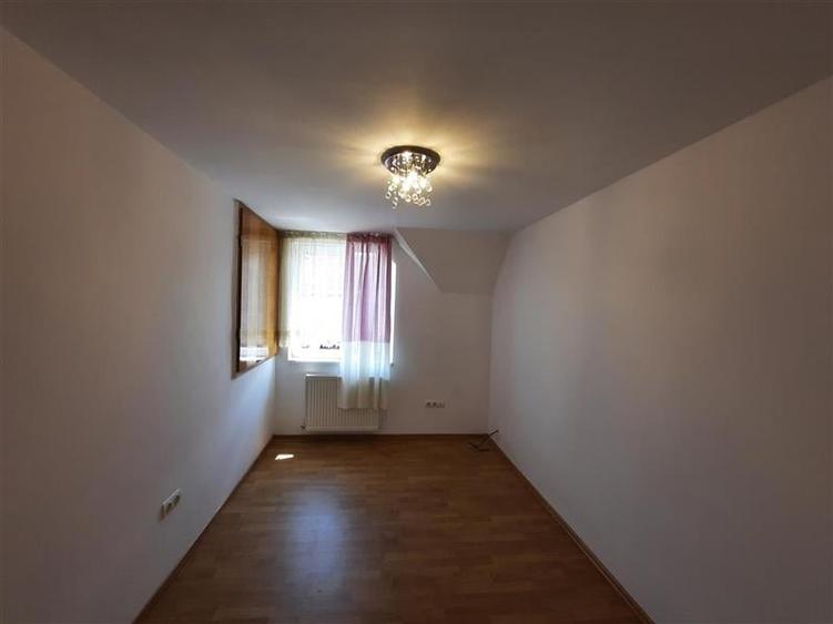 Casa cu 4 camere,105 mp, situata in cartierul Europa! - 7