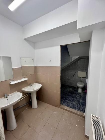 Vila de inchiriat-Finisaje la alegere-Renovata 2025-Destinatie multipla - 13