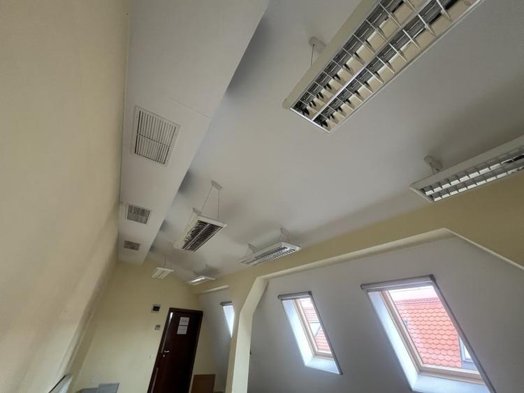 Spatiu birou central - 9