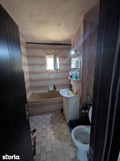 Apartament 2 decomandate, Rovine-str Nicolae Iorga, etajul 1,bloc 1985 - 2