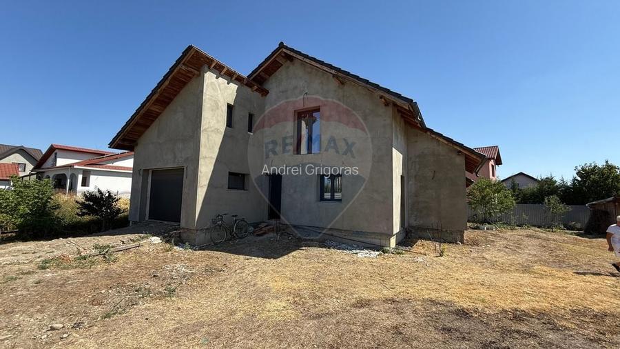 Casa / Vila cu 5 camere zona Sud Casa / Vila cu 5 camere zona Sud